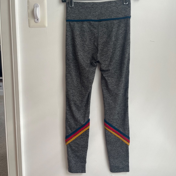 Ensmbl Space Dye Gray Crop Leggings with 3 Stripes Gray Women's X-Small XS - Picture 4 of 4